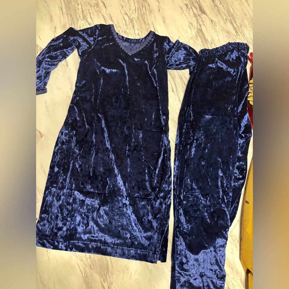 Elegant Blue Velvet Dress shalwar khameez set sz 40 chest